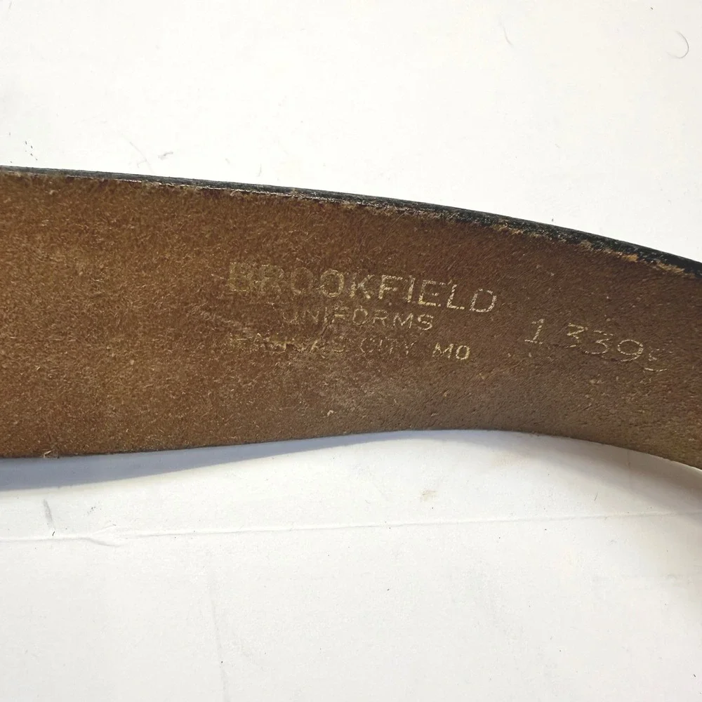 Brookfield Uniforms Mens Leather Belt Brown Silver Square Buckle  1.5in Sz 38